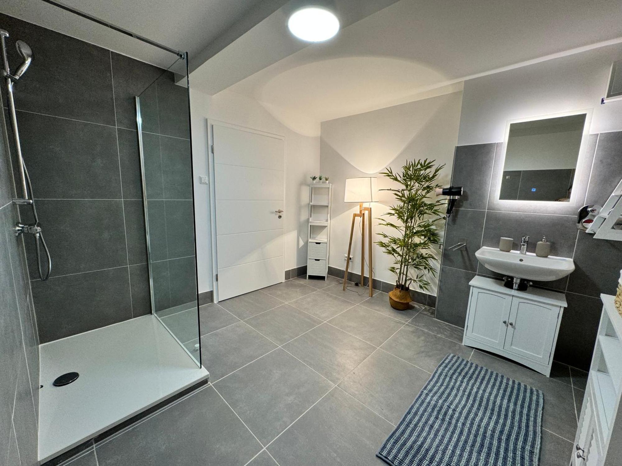 Stadtoase: Exklusive Apartments Fuer Ruhe Und Entspannung Brema Exterior foto